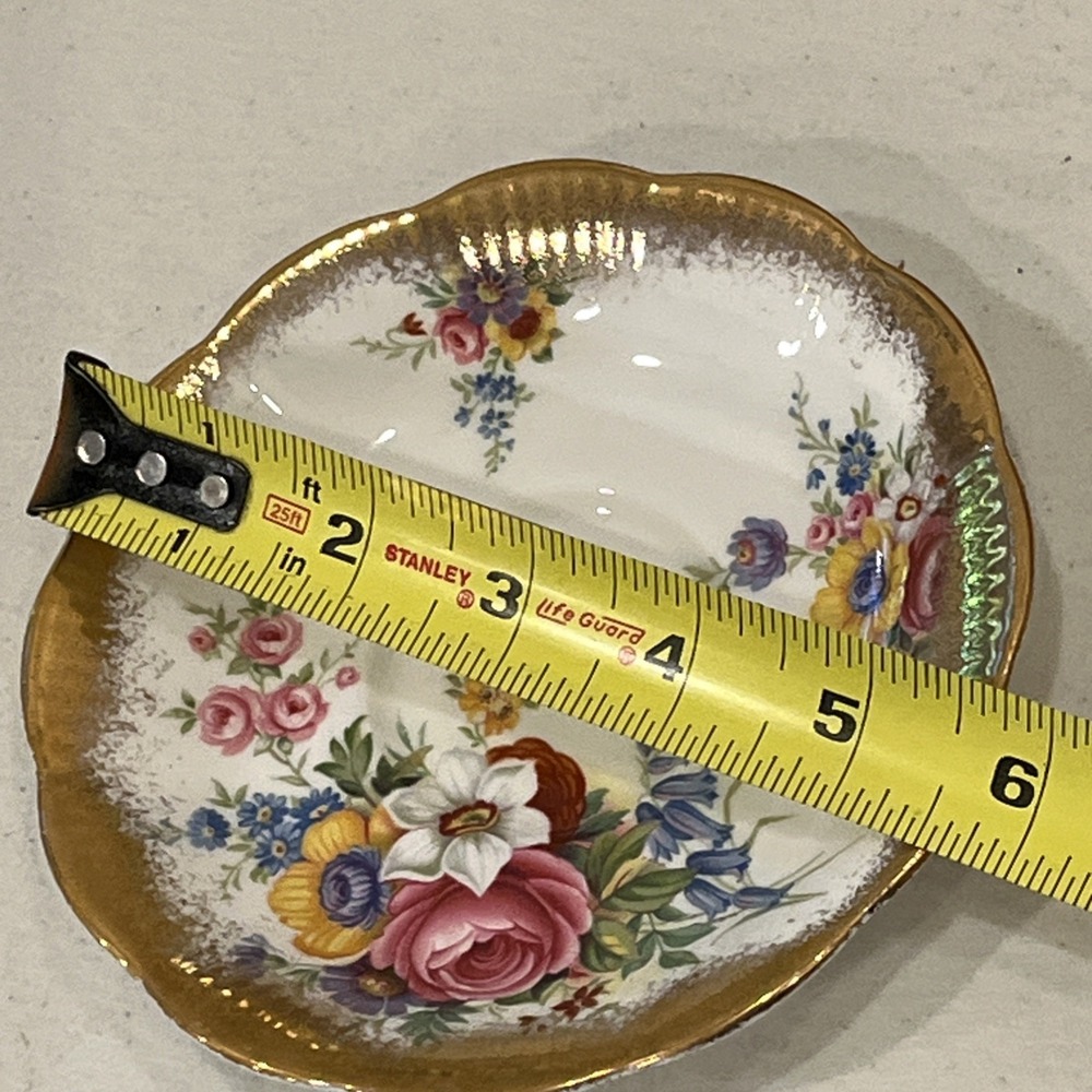 Vintage royal albert gold crest bone China England cabbage rose tea cup Saucer - Picture 5 of 11